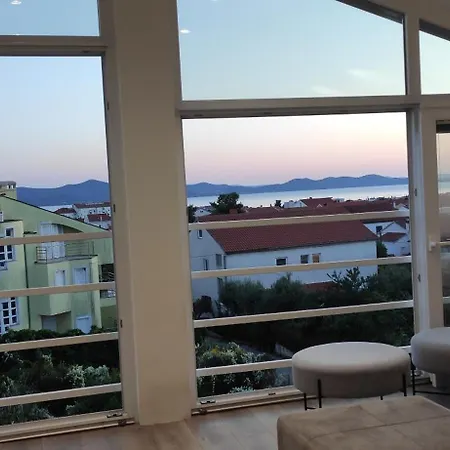 Iva's Cosy Apartment, Sea View And Free Parking Apartman *