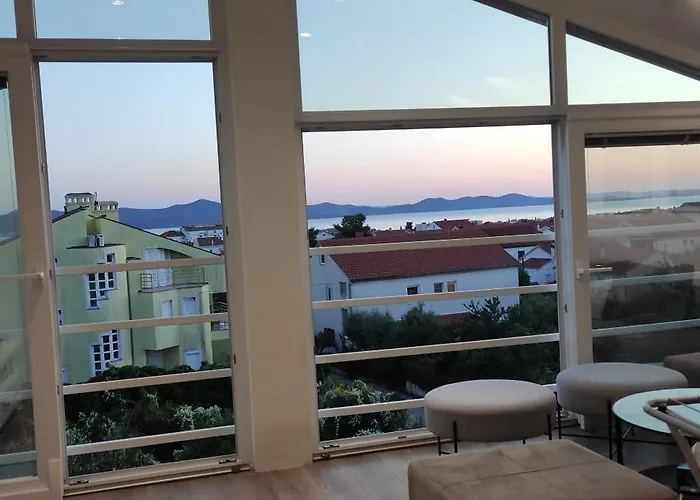 Iva's Cosy Apartment, Sea View And Free Parking شقة *
