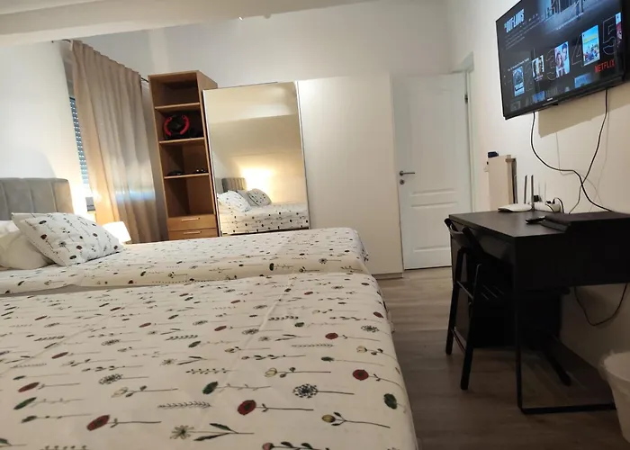 Iva's Cosy Apartment, Sea View And Free Parking زادار