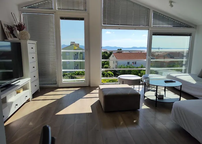 Iva's Cosy Apartment, Sea View And Free Parking زادار