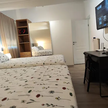 Iva Residence, Sea View And Free Parking 扎达尔