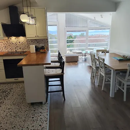 아파트 Iva's Cosy Apartment, Sea View And Free Parking
