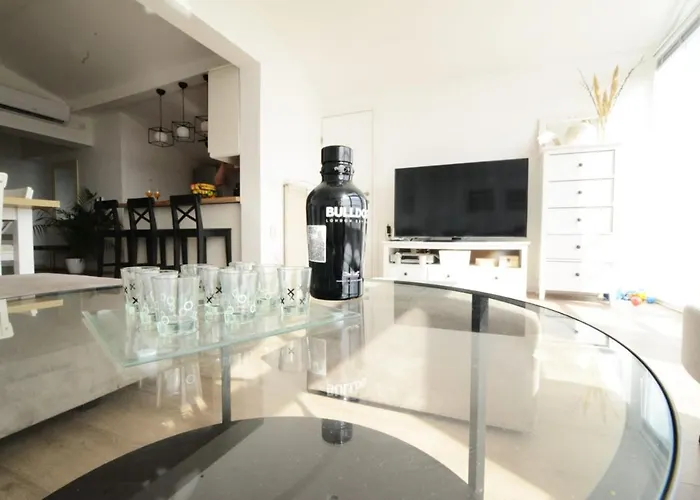 Iva's Cosy Apartment, Sea View And Free Parking Zara
